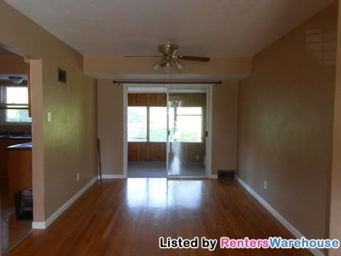 424 Earlsfield Ln - Photo 2 of 10