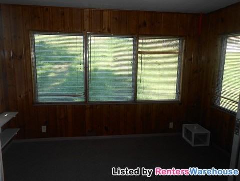 424 Earlsfield Ln - Photo 3 of 10