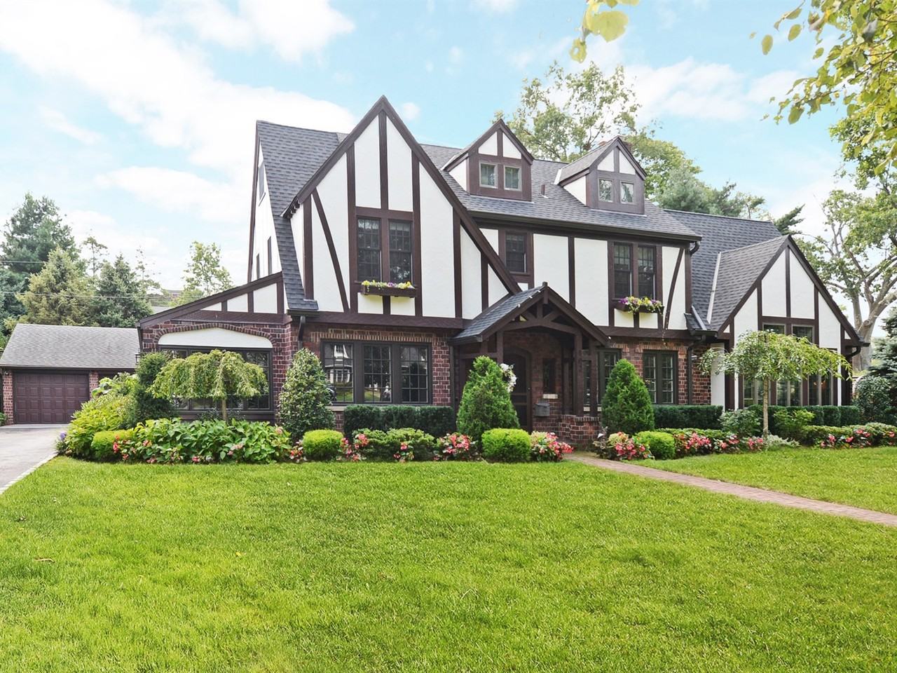 102 3rd St - Photo 2 of 20