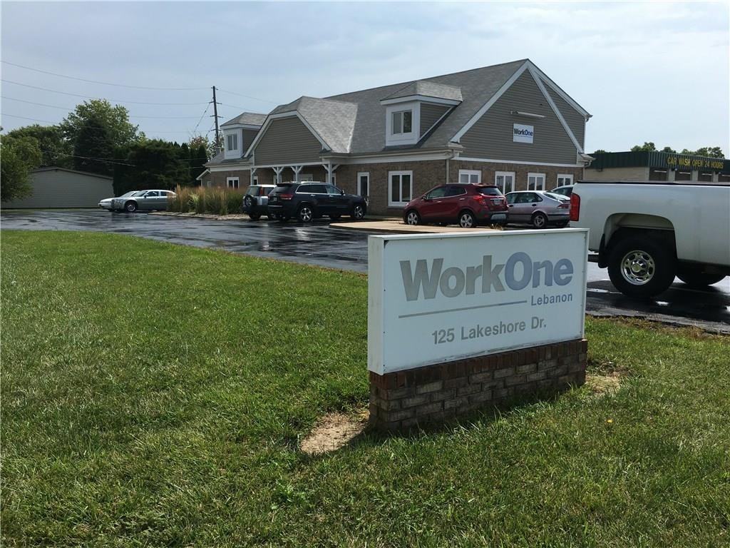 121 Lakeshore Dr - Photo 2 of 16