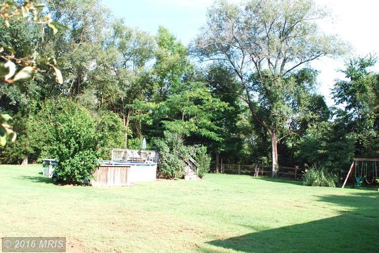 8880 Sparrow Ct - Photo 3 of 19