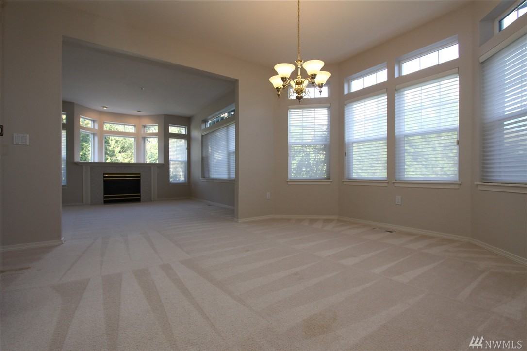 22621 SE 44th Ln - Photo 3 of 7