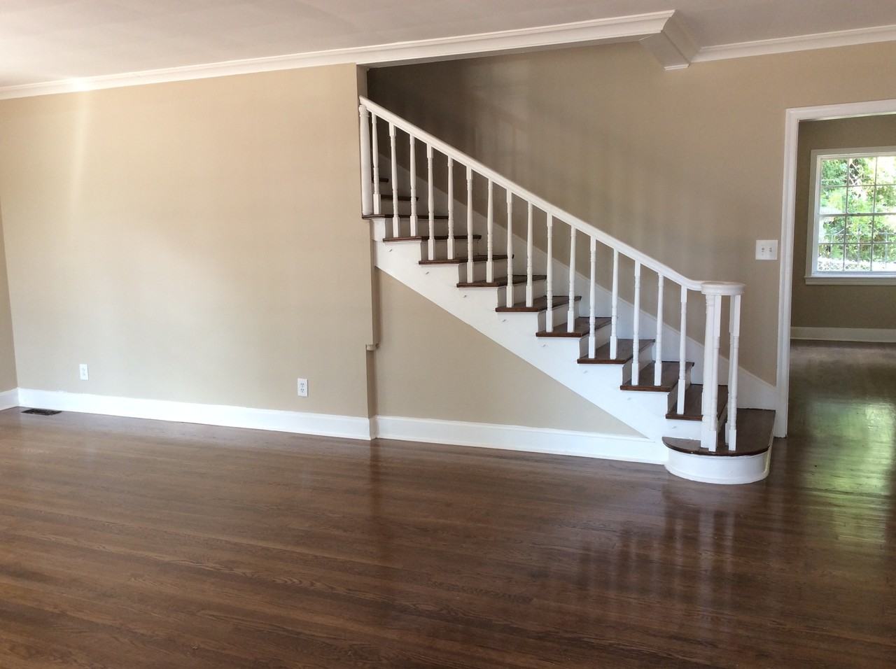 229 Pinewood Ave - Photo 2 of 13