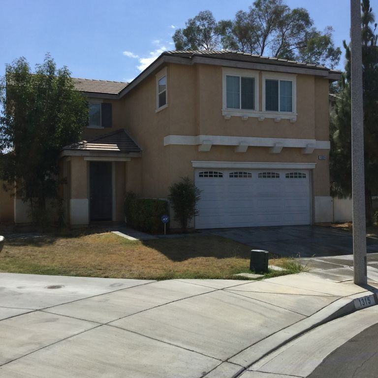 1331 Plaza Way - Photo 2 of 4