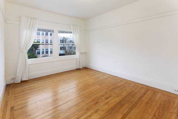179 Irving St - Photo 3 of 6