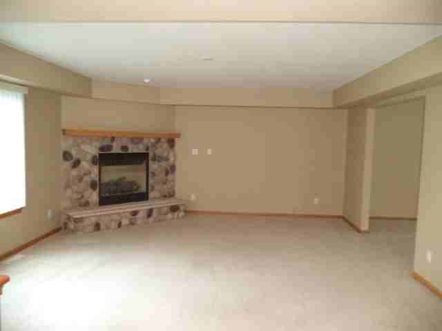 521 Sand Dr - Photo 2 of 14