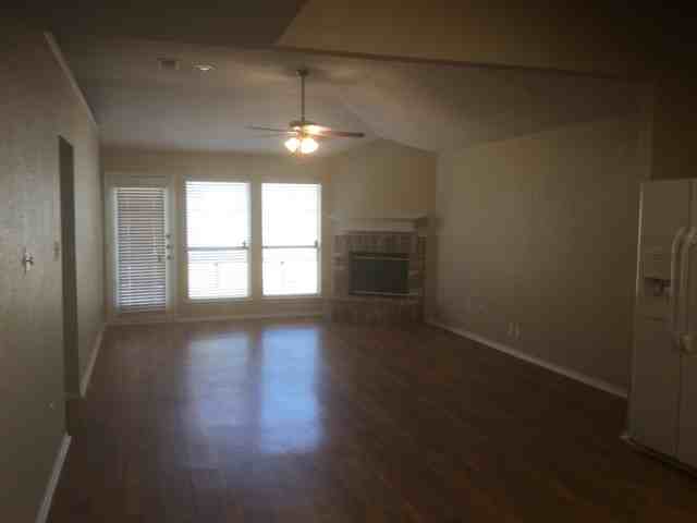10404 Morning Dew St - Photo 2 of 7