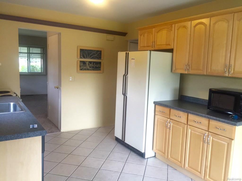 8401 18 Mile Rd - Photo 2 of 6