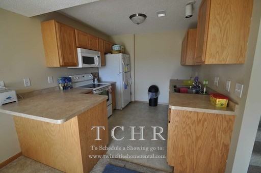 124 Oakmont Ln - Photo 3 of 11