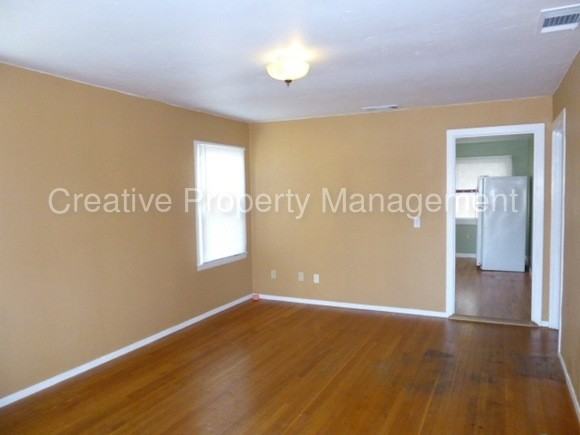 580 Hilby Ave - Photo 2 of 4