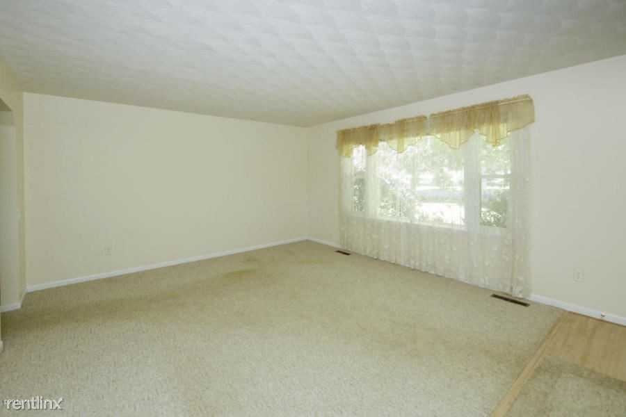 13600-14298 15 Mile Rd - Photo 2 of 22