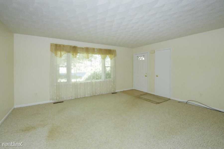 13600-14298 15 Mile Rd - Photo 3 of 22
