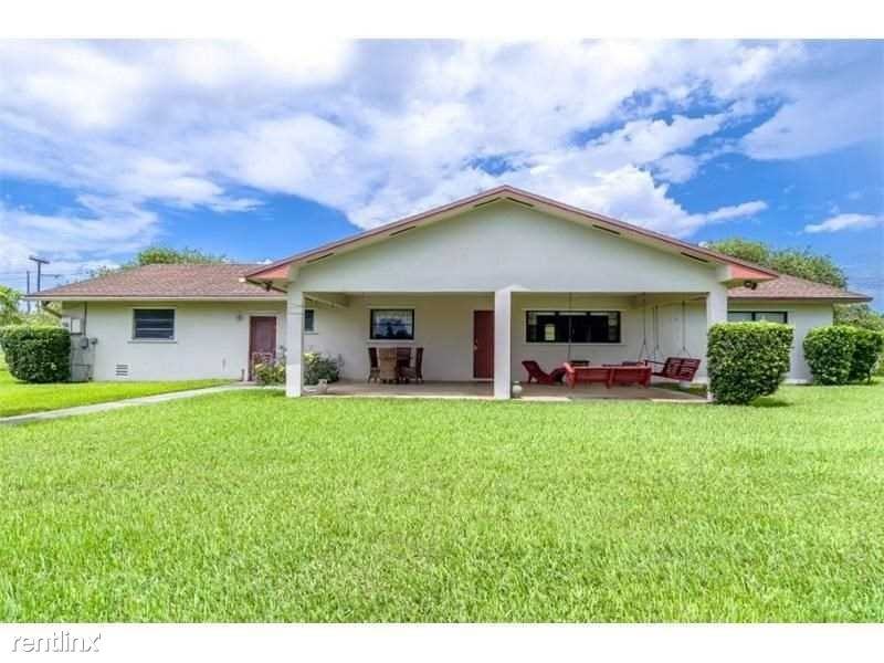 6800 SW 172nd Ave - Photo 2 of 22