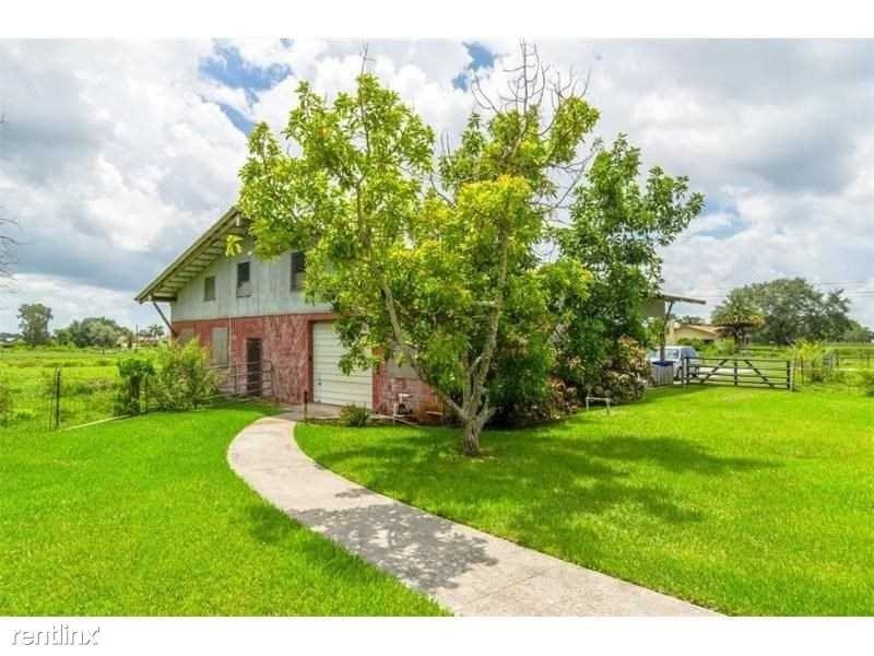 6800 SW 172nd Ave - Photo 3 of 22