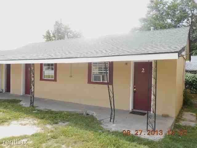 675 E South - Photo 2 of 11