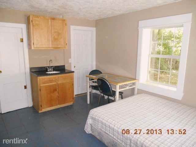 675 E South - Photo 3 of 11