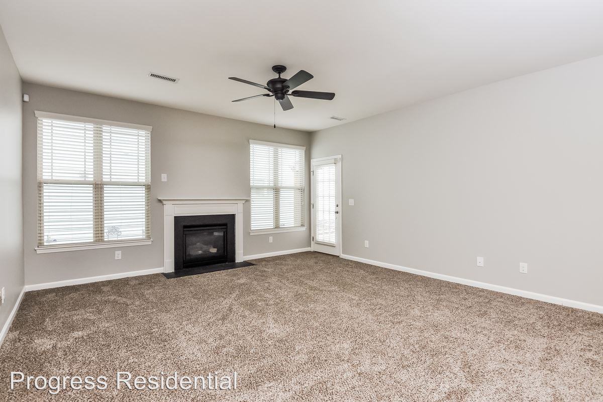 35 Wensley Ct - Photo 3 of 17