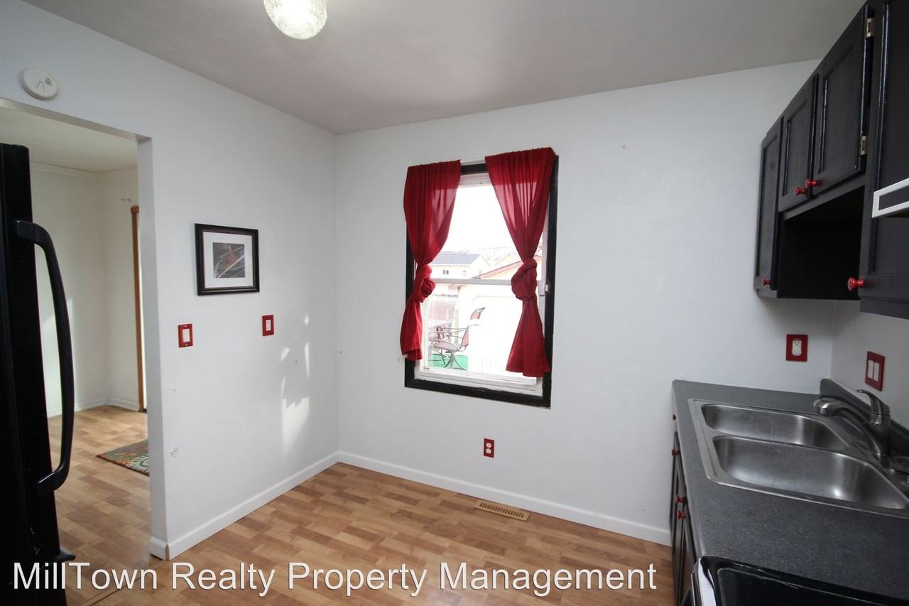 710 5th St - Photo 3 of 24