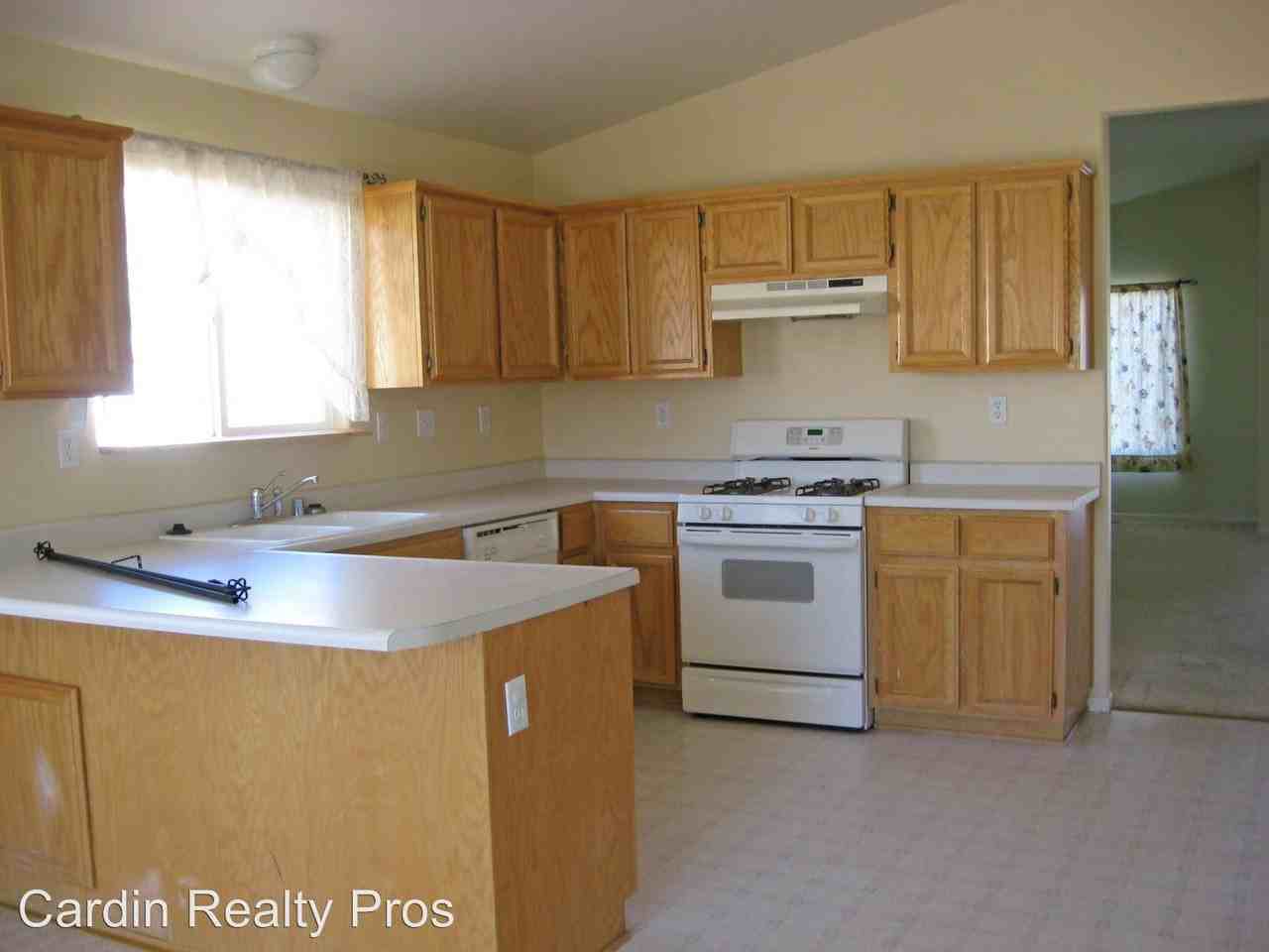 719 Fall St - Photo 3 of 11