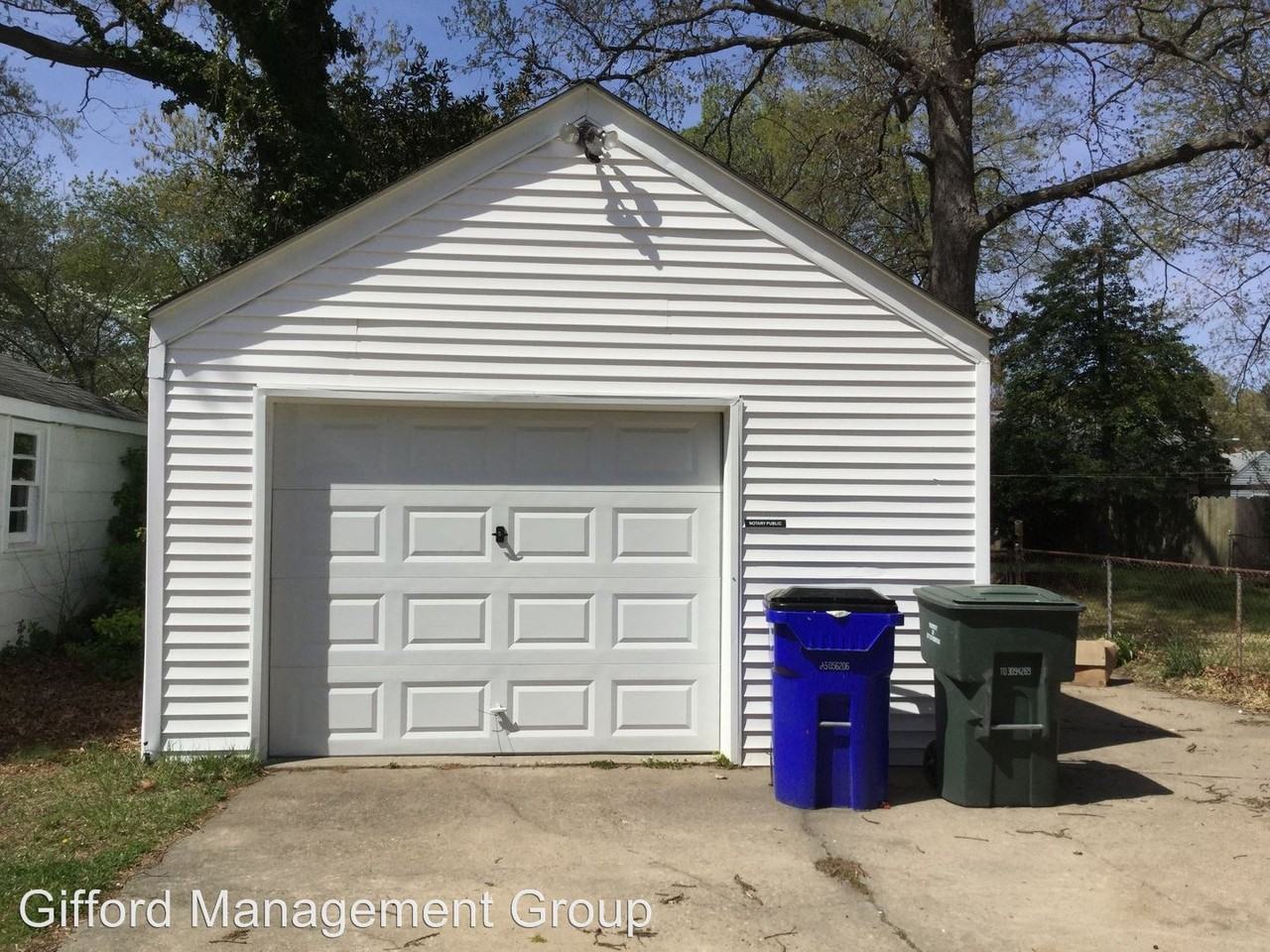 4876 Robin Hood Rd - Photo 3 of 16