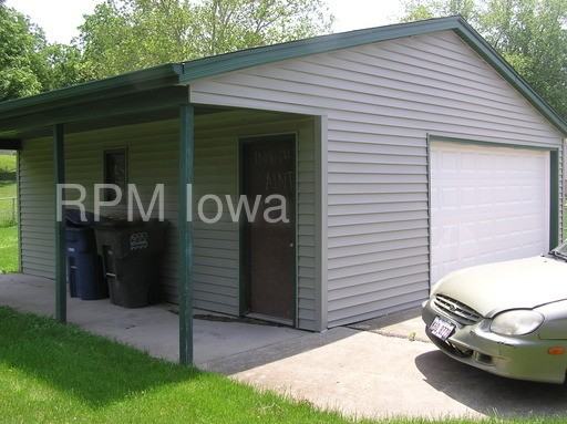 3901 SE 8th St - Photo 2 of 9