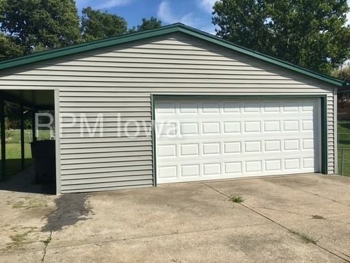 3901 SE 8th St - Photo 3 of 9