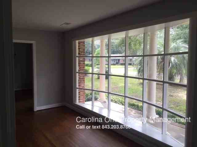 1592 Pickwick St - Photo 3 of 19