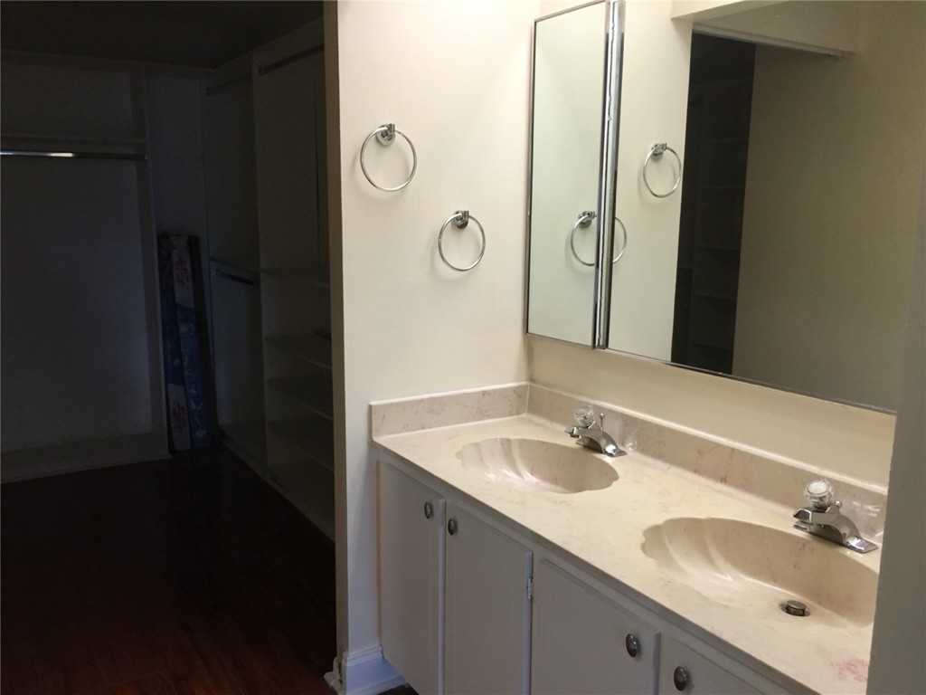 7501 Southwest 26th Court - Photo 3 of 10