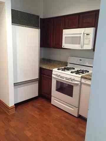 680 Vernon Ave - Photo 3 of 9