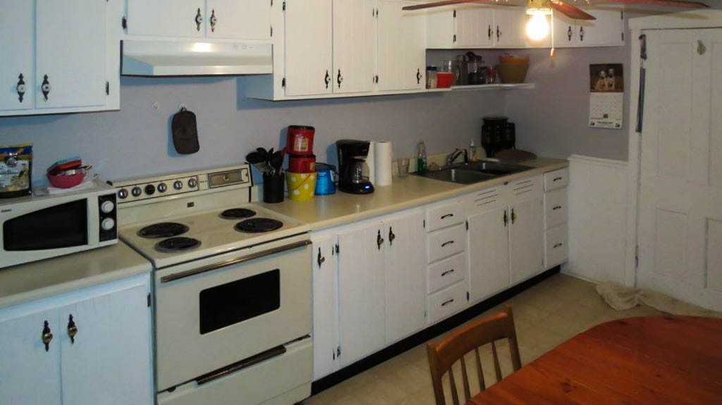 124 S Church St - Photo 2 of 5