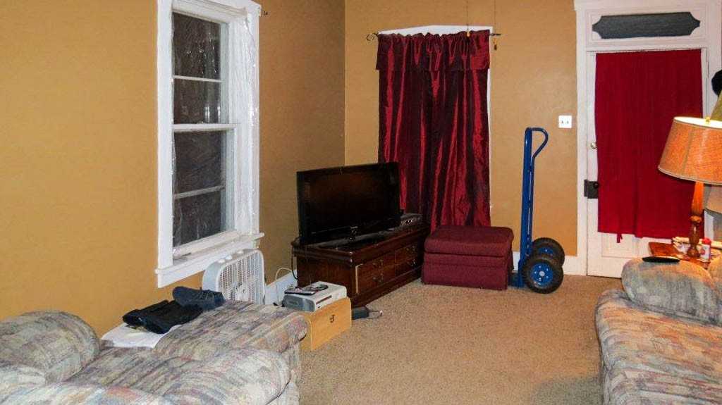 124 S Church St - Photo 3 of 5