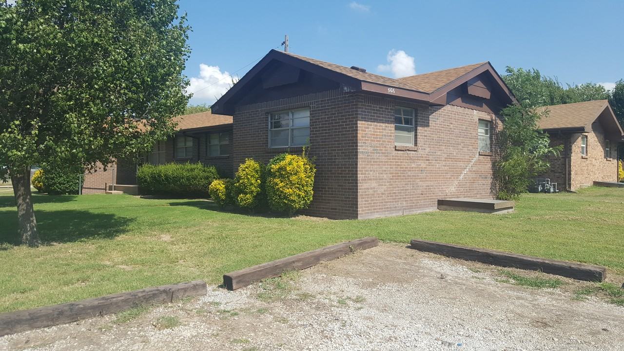 5106 E New Jersey Dr - Photo 2 of 11