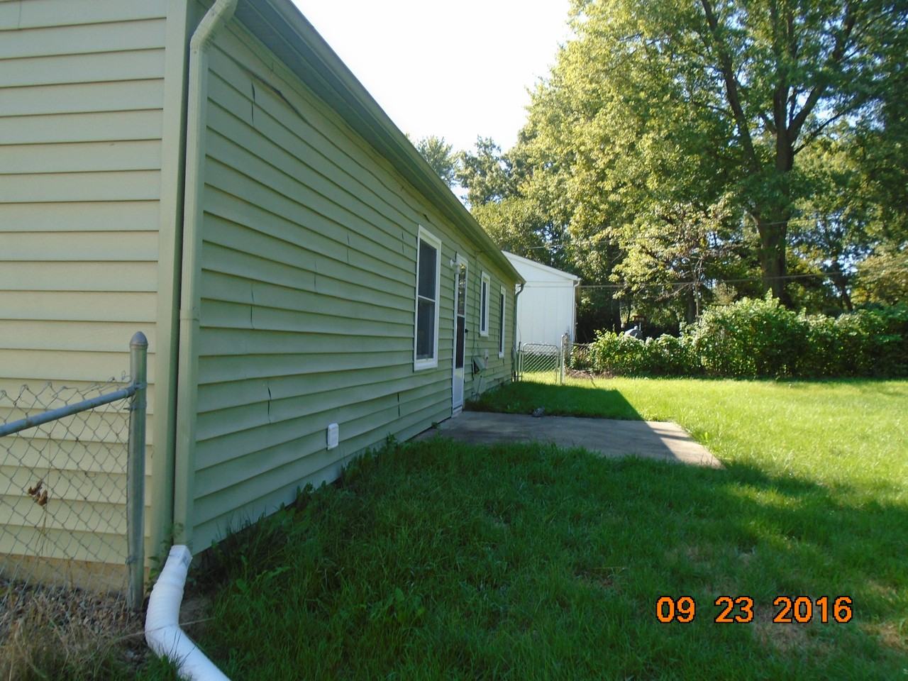 1200 N Redwood Dr - Photo 3 of 16