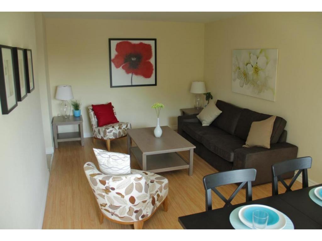 Hugo Apartments - Photo 2 of 5