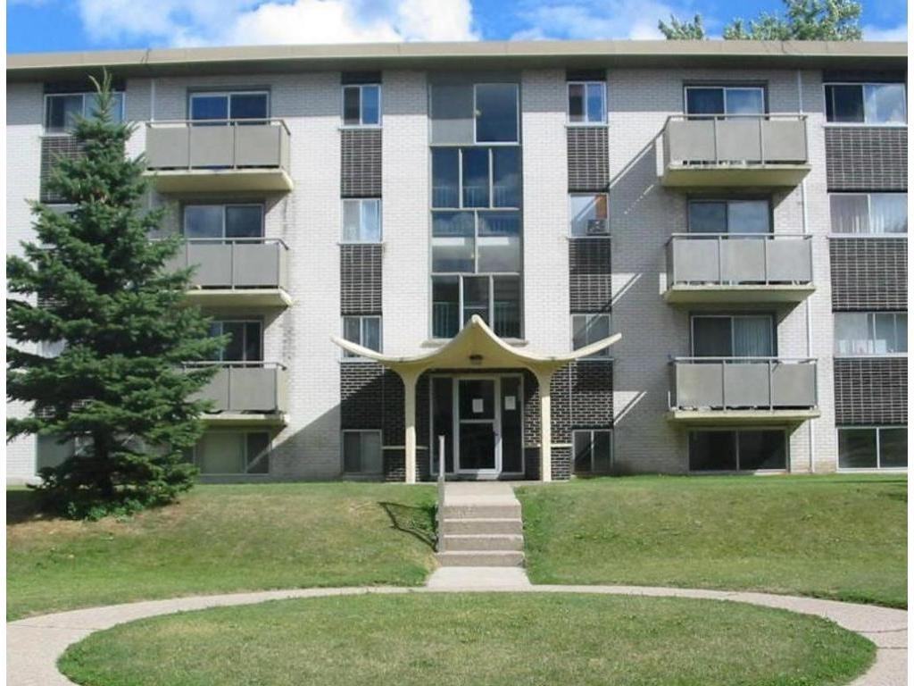 Hugo Apartments - Photo 3 of 5