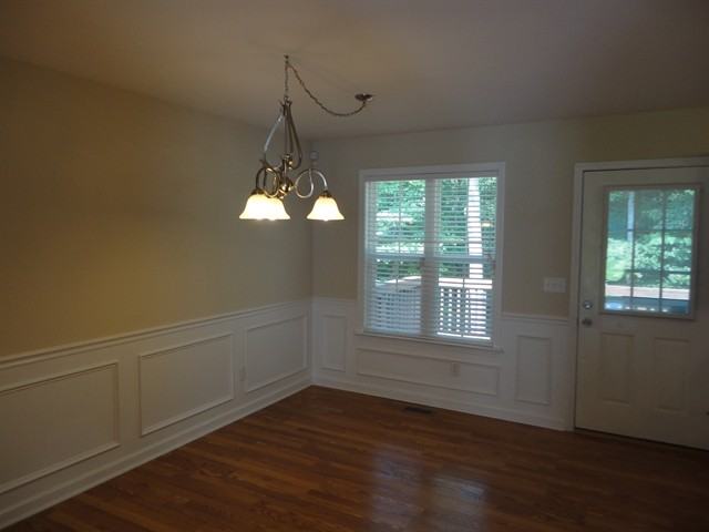 14 Four Leaf Ct - Photo 3 of 9