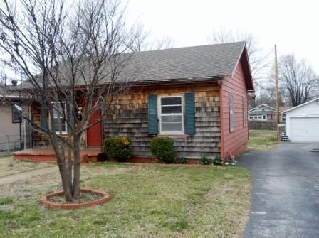 939 South Fort Avenue - Photo 2 of 9
