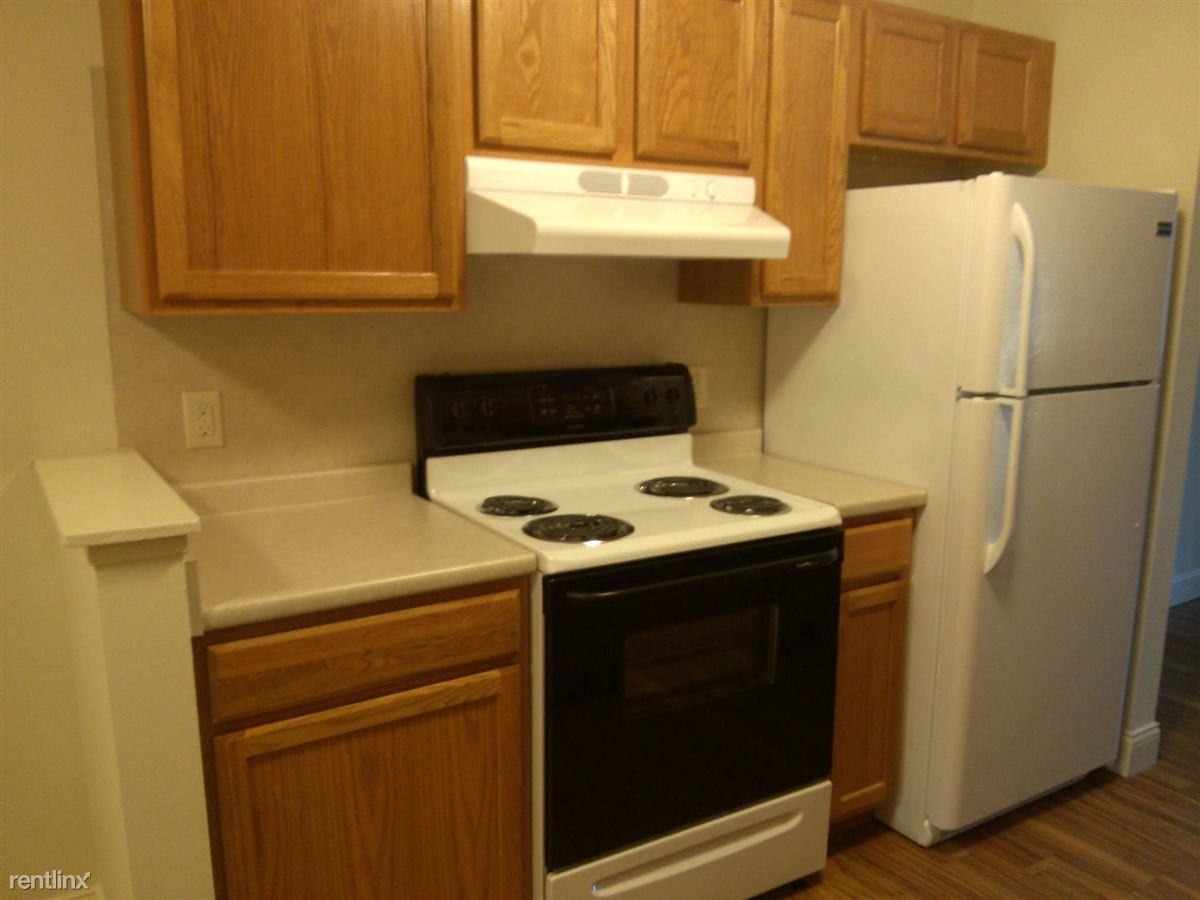 Laynecrest Manor Apartments - Photo 2 of 8