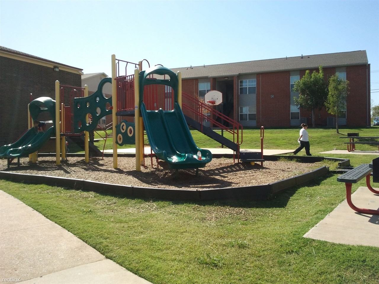 Whispering Hills Apartments - Photo 3 of 3