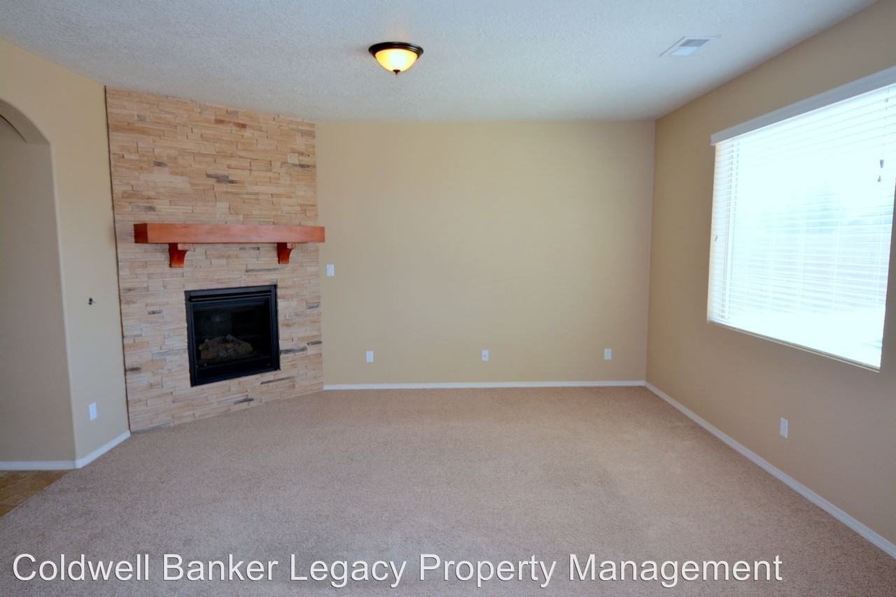 2007 Northlands Dr SE - Photo 2 of 24