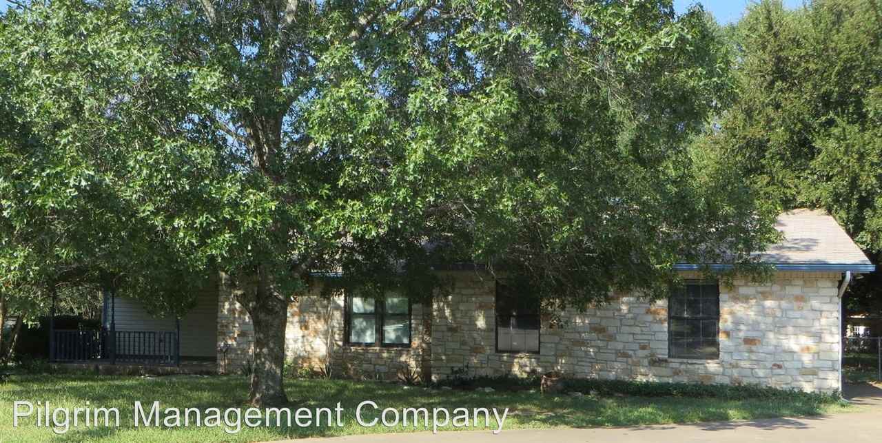 1013 Tiffany Ln - Photo 2 of 19