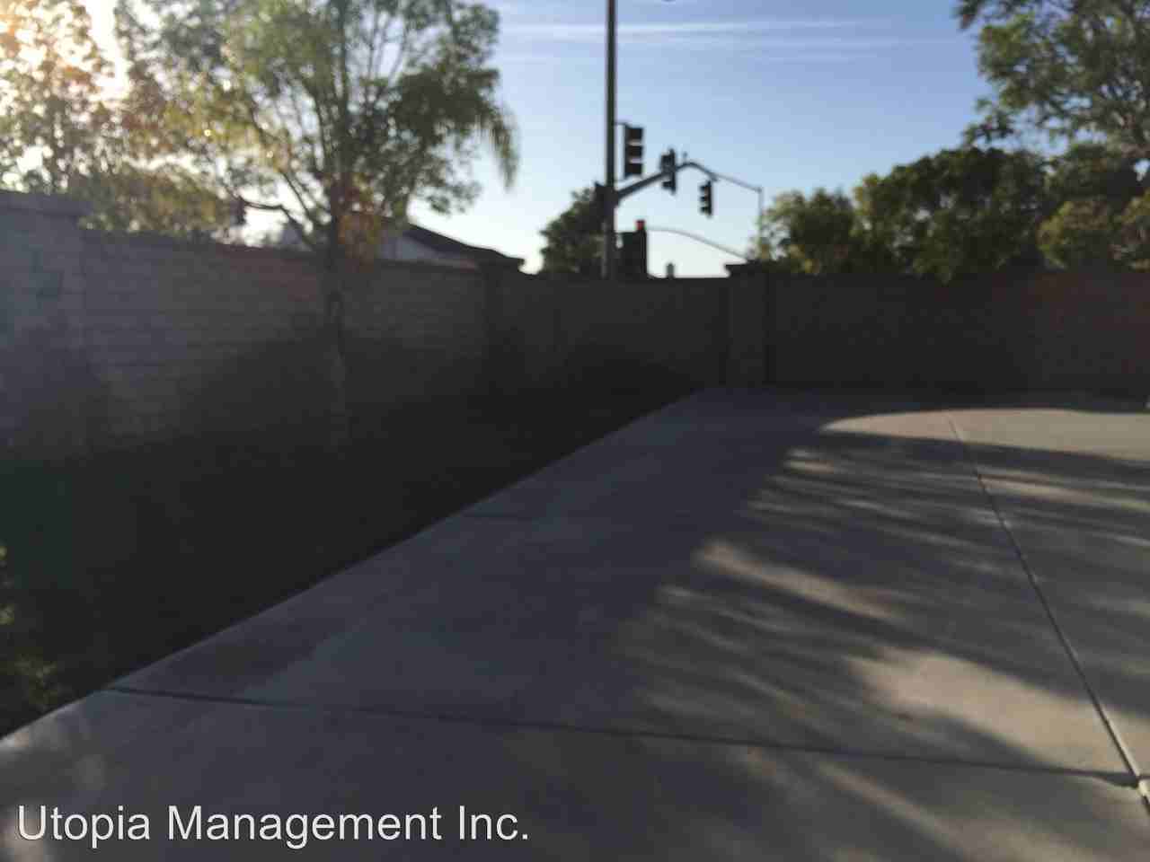 10736 Juniper Park Ln - Photo 2 of 15