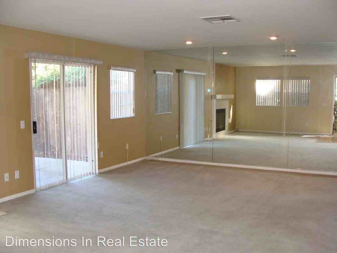 1056 Sumner Pl - Photo 2 of 21