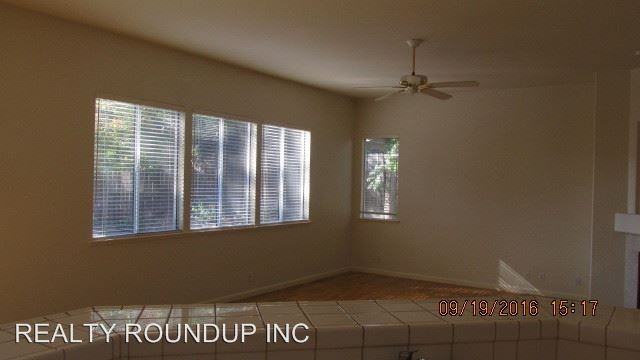 913 Densmore Way - Photo 2 of 15