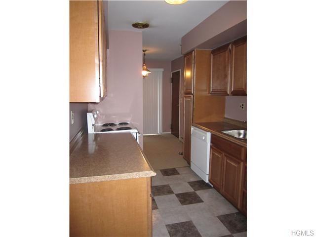 36 Crescent Dr - Photo 3 of 11