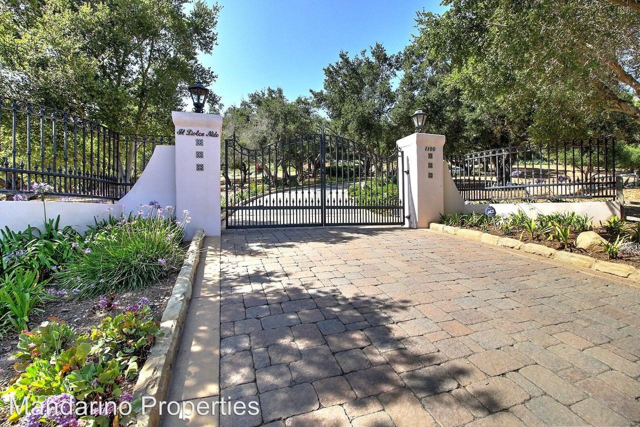 1100 E Mountain Dr - Photo 2 of 50