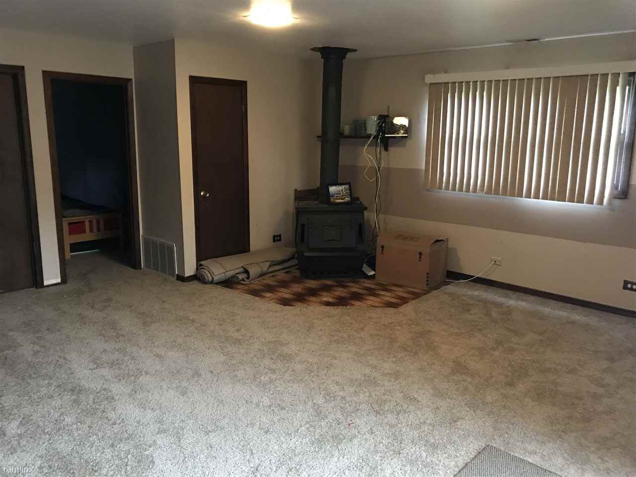 840 Larkdale Row - Photo 2 of 9