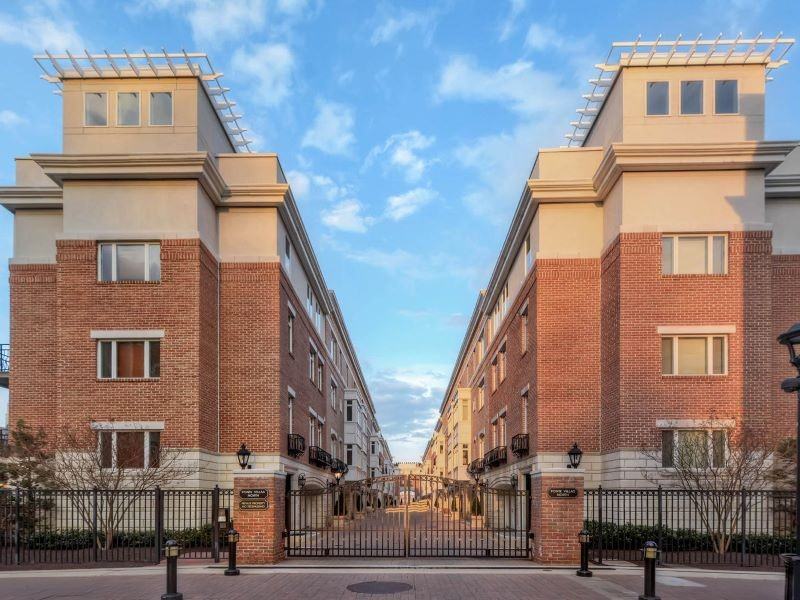 650 Ponte Villas N - Photo 3 of 31