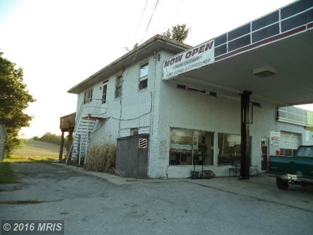 2700 Hanover Pike - Photo 3 of 27