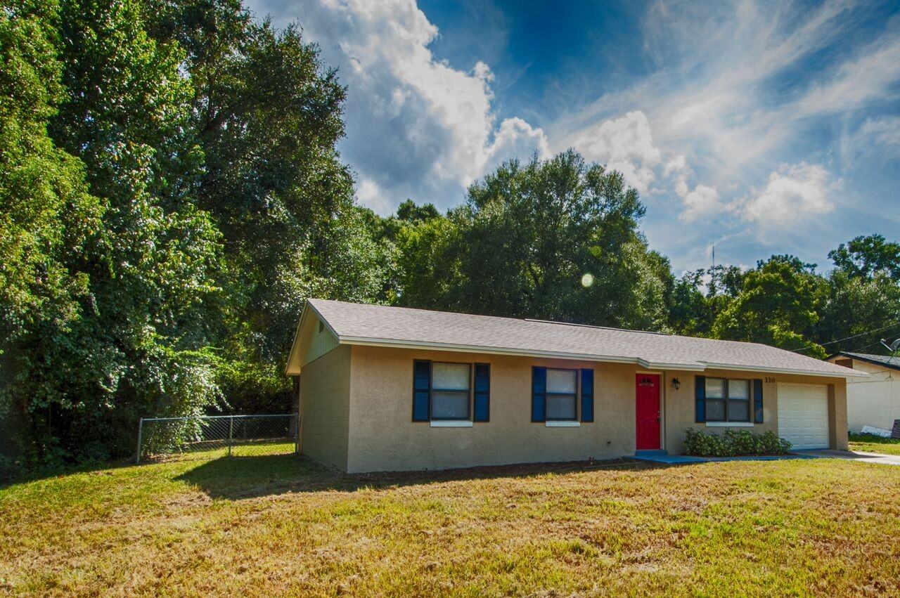 330 Dogwood Ave - Photo 3 of 19